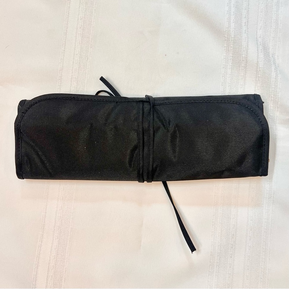 Jewelry Roll Travel Bag Six Zippered‎ Pockets  $5 ADD ON with $15+ Bundle - Picture 3 of 6